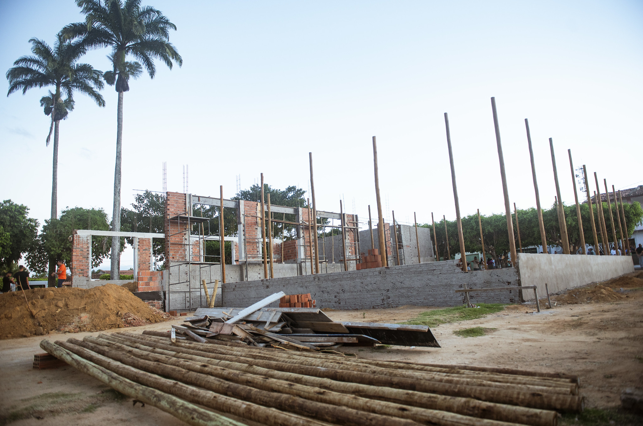 Prefeitura de Senhor do Bonfim dá ordem de serviço para a construção do Centro Educacional de Convivência da Escola Antônio Bastos de Miranda em Missão do Sahy