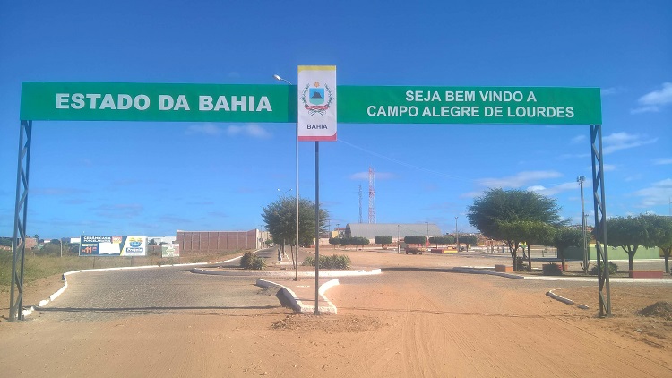 PREFEITURA DE CAMPO ALEGRE DE LOURDES ENCERRA GESTÃO DEVENDO 13º SALÁRIOS (dos professores) E FÉRIAS DOS SERVIDORES DA EDUCAÇÃO