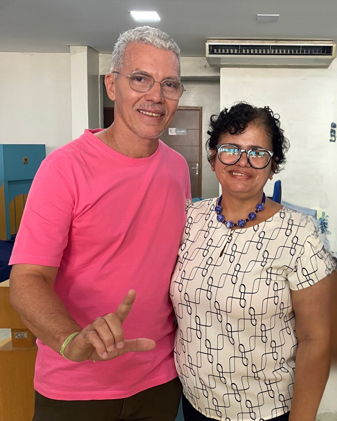 Tiano Felix comemora posse de Elisângela Araújo com nova deputada federal pela Bahia