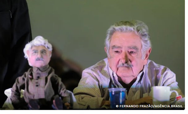 Mujica diz que câncer está se espalhando pelo corpo: "Estou morrendo"