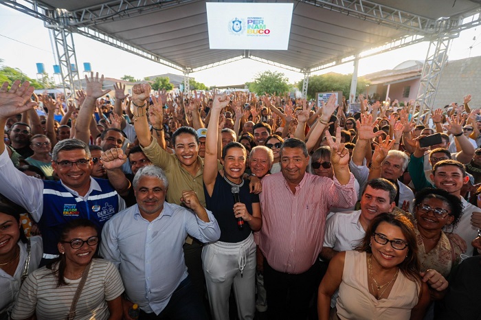 Governadora Raquel Lyra conclui agenda no Sertão com entrega da PE-265, em Sertânia