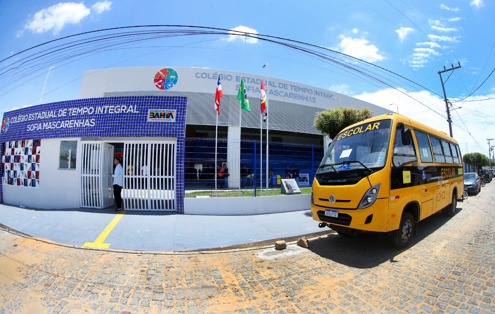 "Estamos investindo diretamente no futuro dessas crianças e adolescentes", destaca governador durante inauguração de  colégio de tempo integral, no município de Pilão Arcado