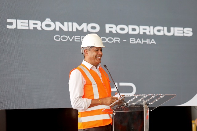 "A Bahia se consolidará como um dos principais centros de inovação e geração de empregos do Brasil", destaca governador durante visita as obras da fábrica da BYD