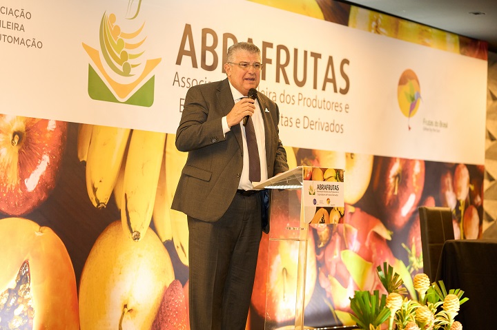 “O empenho dos produtores mais os investimentos em infraestrutura no estado tornaram Pernambuco o maior exportador de frutas em valor de 2024” celebrou Guilherme Coelho