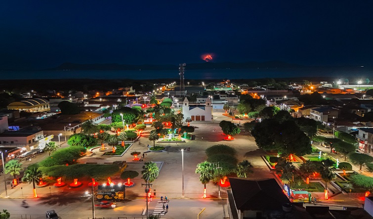 Sento Sé se ilumina com a magia do Natal