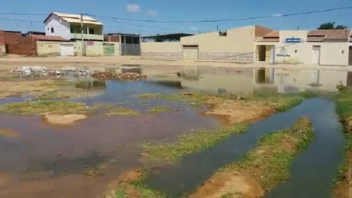 Esgotos a céu aberto: Governo de Pernambuco abre consulta pública para concessão de serviços de saneamento 