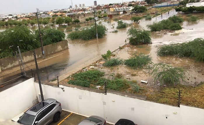 Petrolina registra em um único dia o maior volume de chuvas nos últimos 30 anos