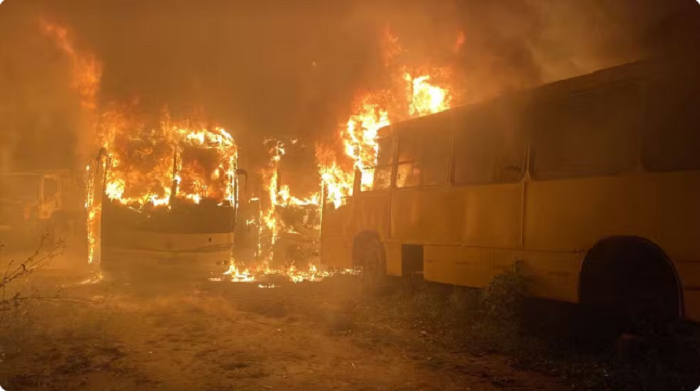 Sul da Bahia: incêndio é causado após amigos fumarem dentro de ônibus; saiba mais