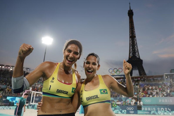 Paris-2024: Ana Patrícia e Duda ganham ouro no vôlei de praia