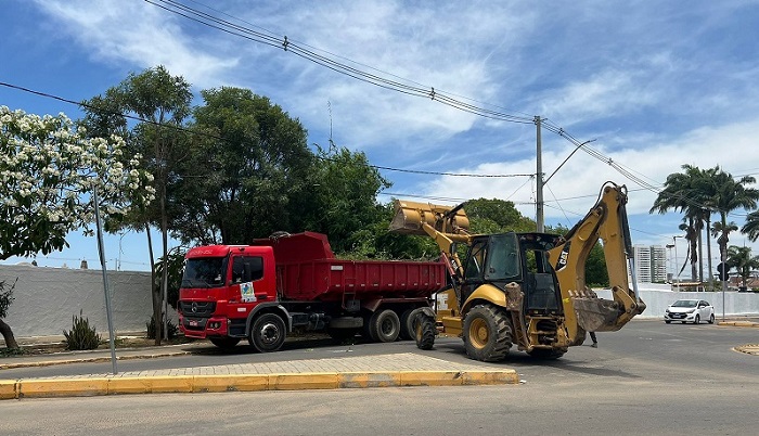 Dia de Finados: Prefeitura de Juazeiro realiza últimos serviços nos cemitérios para celebração da data