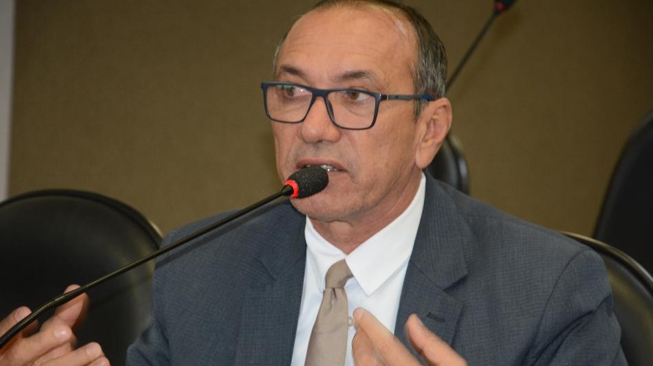 Deputado Zó (PCdoB) nega desistência a site da capital e afirma que está dialogando com pré-candidatos a prefeito “elegíveis”, em Juazeiro
