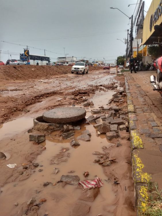 Obra da Avenida Honorato Viana é tema de "bate boca" entre vereadores de Petrolina