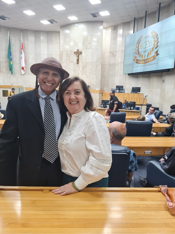 Aldy Carvalho O Cantador recebe prêmio de reconhecimento artístico na Câmara Municipal de São Paulo