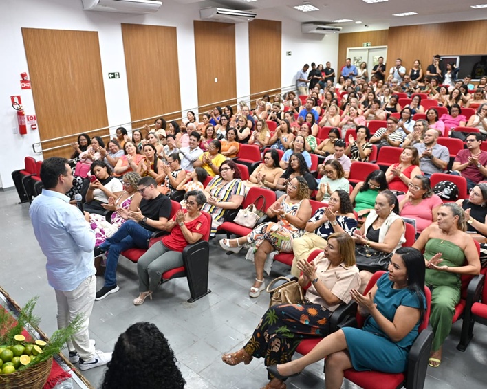 Prefeito participa do primeiro encontro com gestores escolares da rede municipal de ensino de Juazeiro