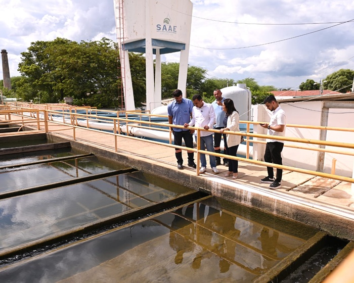 Prefeito de Juazeiro visita Estação de Tratamento do SAAE com equipe técnica e garante a qualidade da água