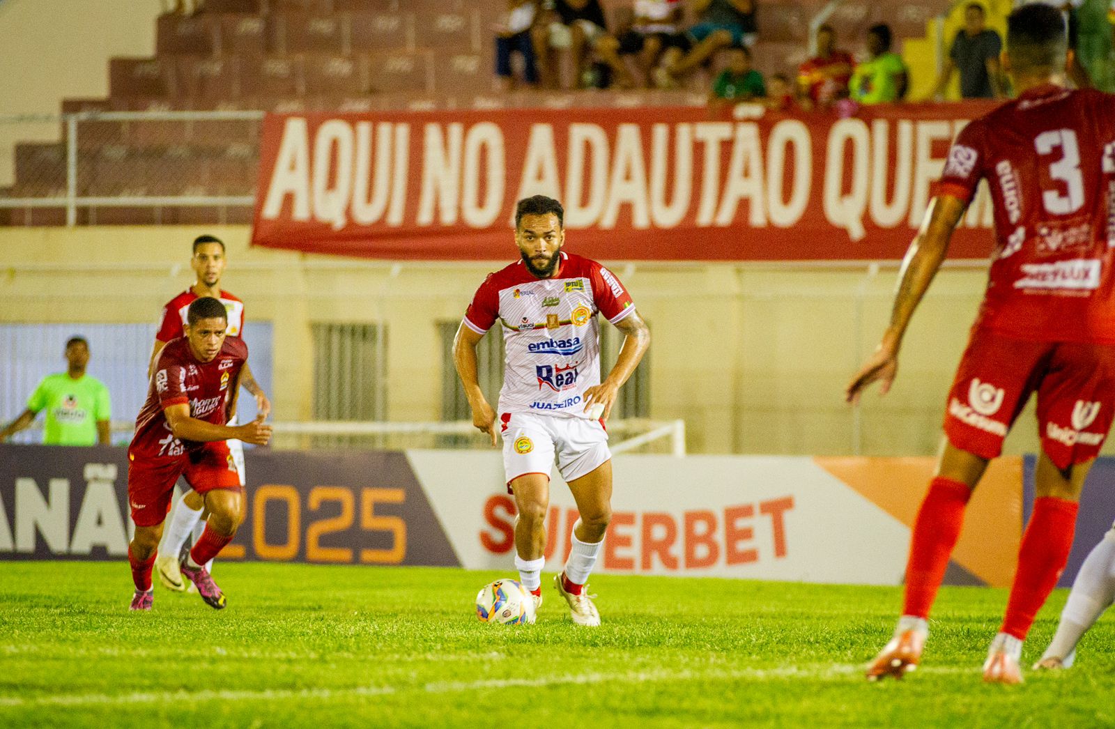 Juazeirense é superado em casa e perde chance de dormir no G4