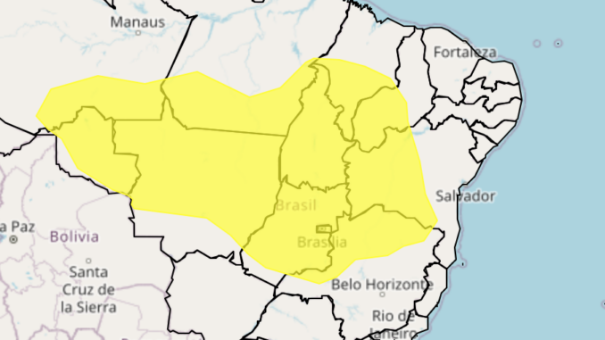 Continua alerta amarelo de perigo potencial de chuvas intensas para 14 cidades da Bahia. Confira