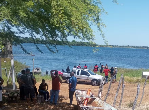 Encontrado corpo de homem que desapareceu após barco virar no Rio São Francisco em Petrolina