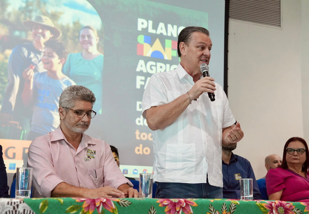 Ministro da Agricultura cita Juazeiro e Petrolina e afirma que terras inóspitas se tornaram polos de fruticultura