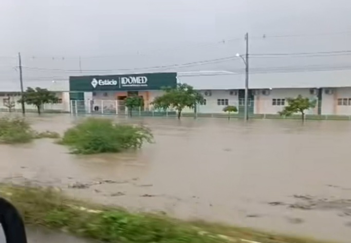 Juazeiro: moradores registram vários pontos de alagamentos devido chuvas