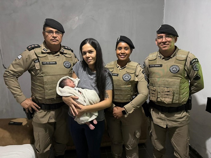 Policiais Militares Prestam Socorro a Bebê Engasgado no Bairro Alto da Maravilha, Juazeiro-BA