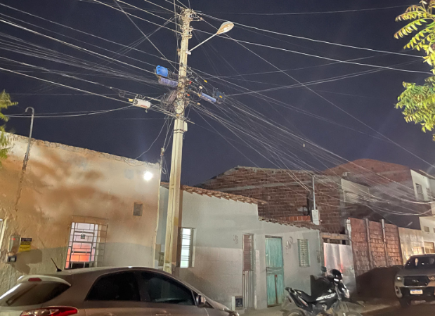 Morador volta a cobrar melhorias na infraestrutura do bairro Jardim Flórida: "agora o problema é também com o Disk Luz"