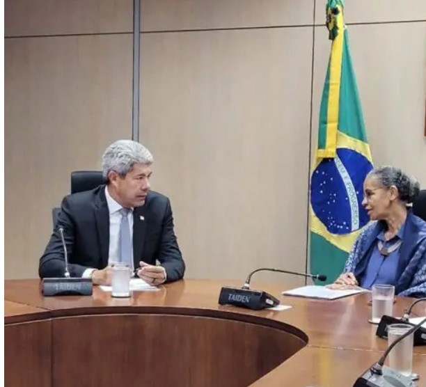 Governador Jerônimo e a e Ministra Marina Silva iniciaram visita à região pelo Distrito de Pinhões, em Juazeiro. Confira a programação