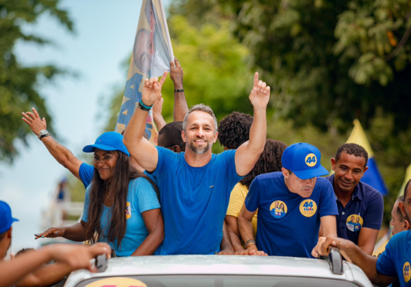 Candidato a prefeito de Camaçari já gastou R$ 1 milhão em combustível durante campanha, diz site