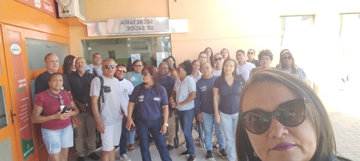 Trabalhadores da Saúde ocupam sede da Sesau em Juazeiro (BA) cobrando pagamento do 13°;Veja o vídeo