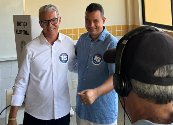 Candidato Andrei votou no Campus da Universidade Federal do Vale do São Francisco na manhã deste domingo (06)