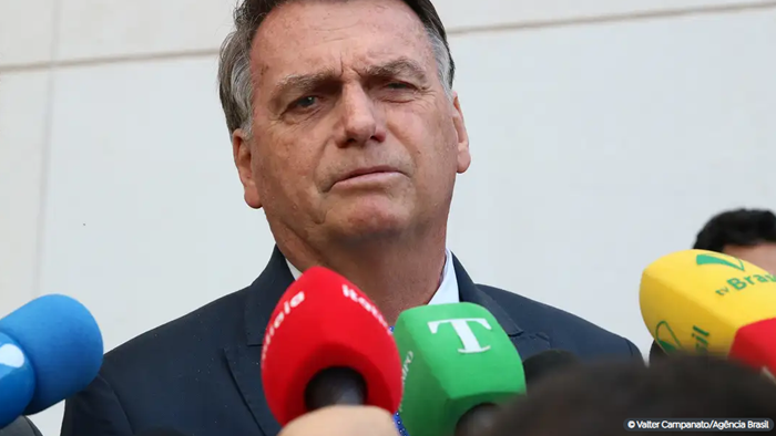  Bolsonaro sobre avanço da ultradireita na Europa: "Brasil vai ser o próximo"