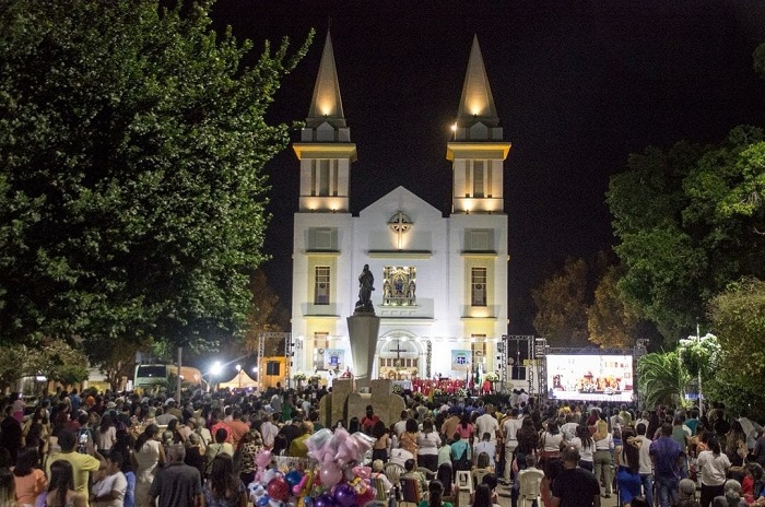 Salve Senhora das Grotas, Padroeira de Juazeiro. Procissão encerra os festejos neste domingo (8)