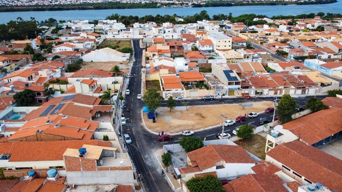 Prefeitura de Juazeiro celebra avanços históricos na infraestrutura da cidade: mais de 300 ruas pavimentadas e retomada da Travessia Urbana 