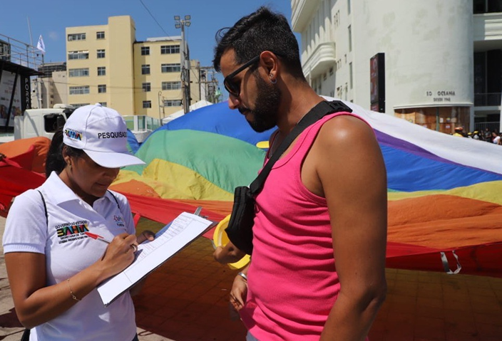 Pesquisa da Setur-BA avalia impacto turístico da Parada do Orgulho LGBT+ na Bahia