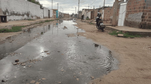 Morador do bairro Quati, cobra das autoridades de Petrolina melhorias na infraestrutura