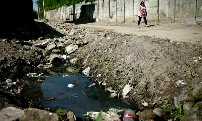 Três em cada dez domicílios não contam com rede de esgoto