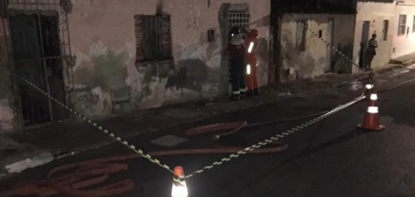 Homem morre carbonizado após casa onde morava pegar fogo no norte da Bahia