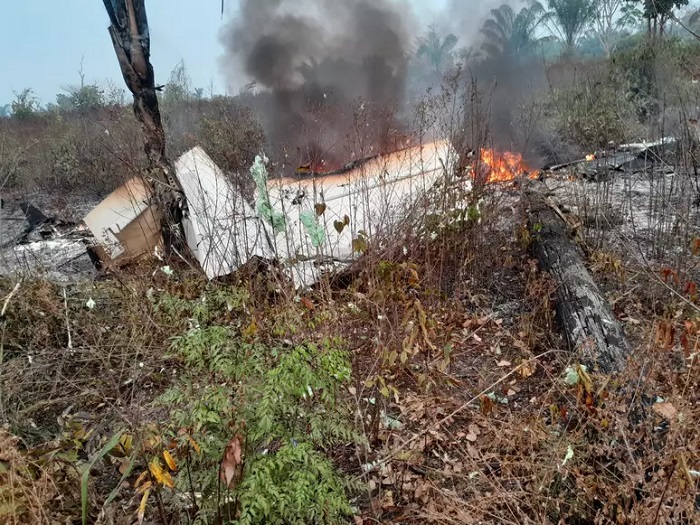 Avião de pequeno porte cai em zona rural de Mato Grosso e deixa 5 mortos